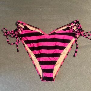 Curvy Beach 2x side tie